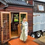 “She Had Only $3,000”: A Woman Built an Incredibly Beautiful Tiny House!