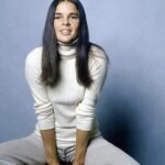 Embracing Life’s Beauty and Aging Gracefully: Ali MacGraw at 84