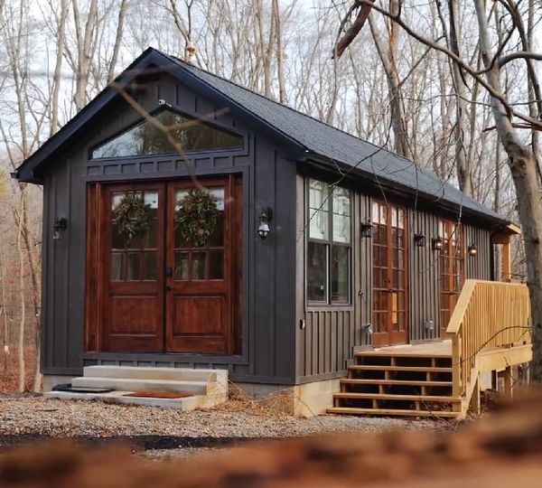 Man gives tour of 450-sq-foot cabin that looks simple on the outside but is ‘magical’ inside