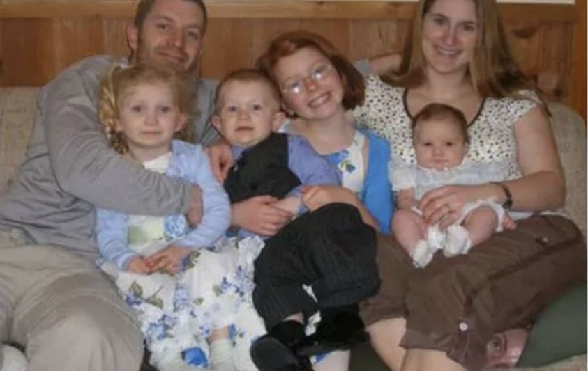 The Sinister Secret Lurking in this Family Photo