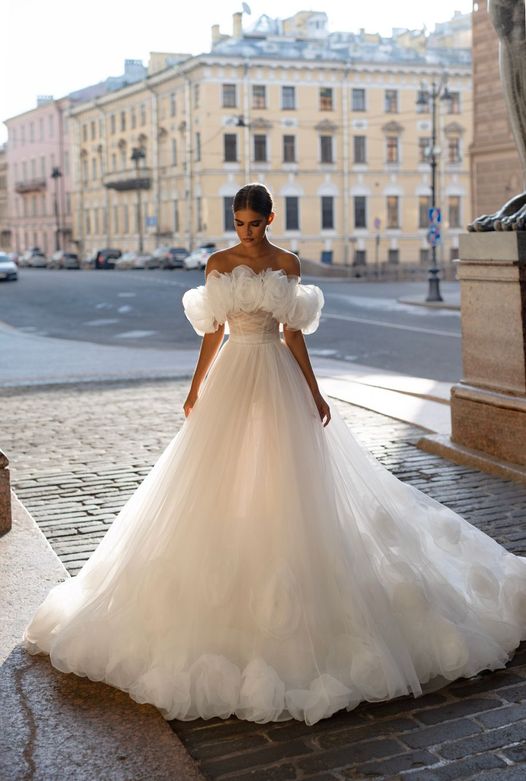 Bride Wears Grandma’s Wedding Dress: A Heartwarming Story