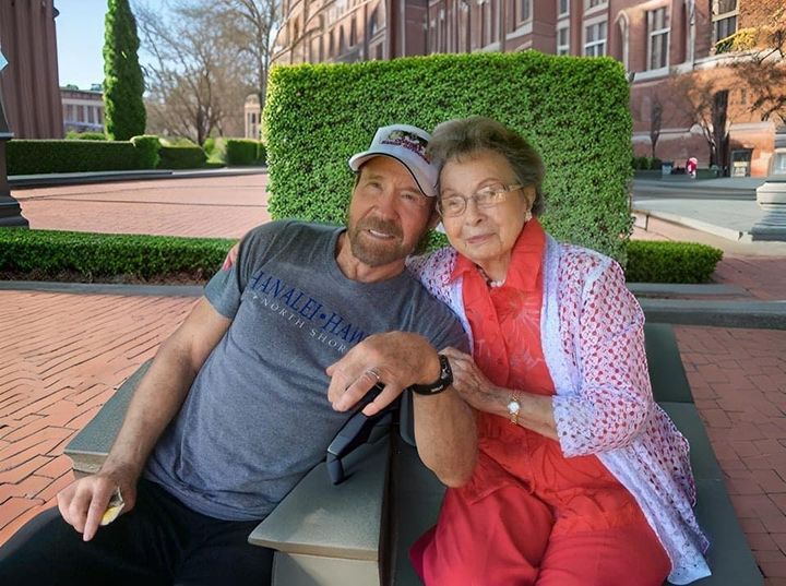 The mother of Chuck Norris, who worked night shifts to lift her three sons out of poverty, celebrates her 102nd birthday. Check the 1st comment👇