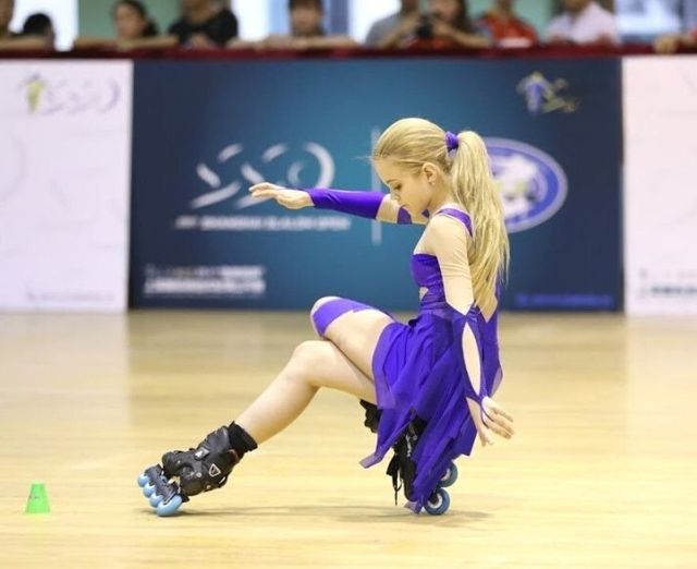 With amazing footwork, a 12-year-old roller dancer receives 86 million views.