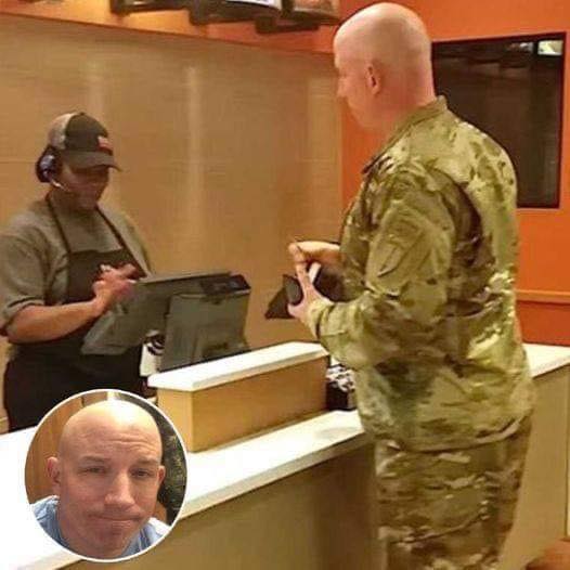 Soldier Is Paying For His Order But Changes His Mind When 2 Shivering Boys Tell Him They’re Starving